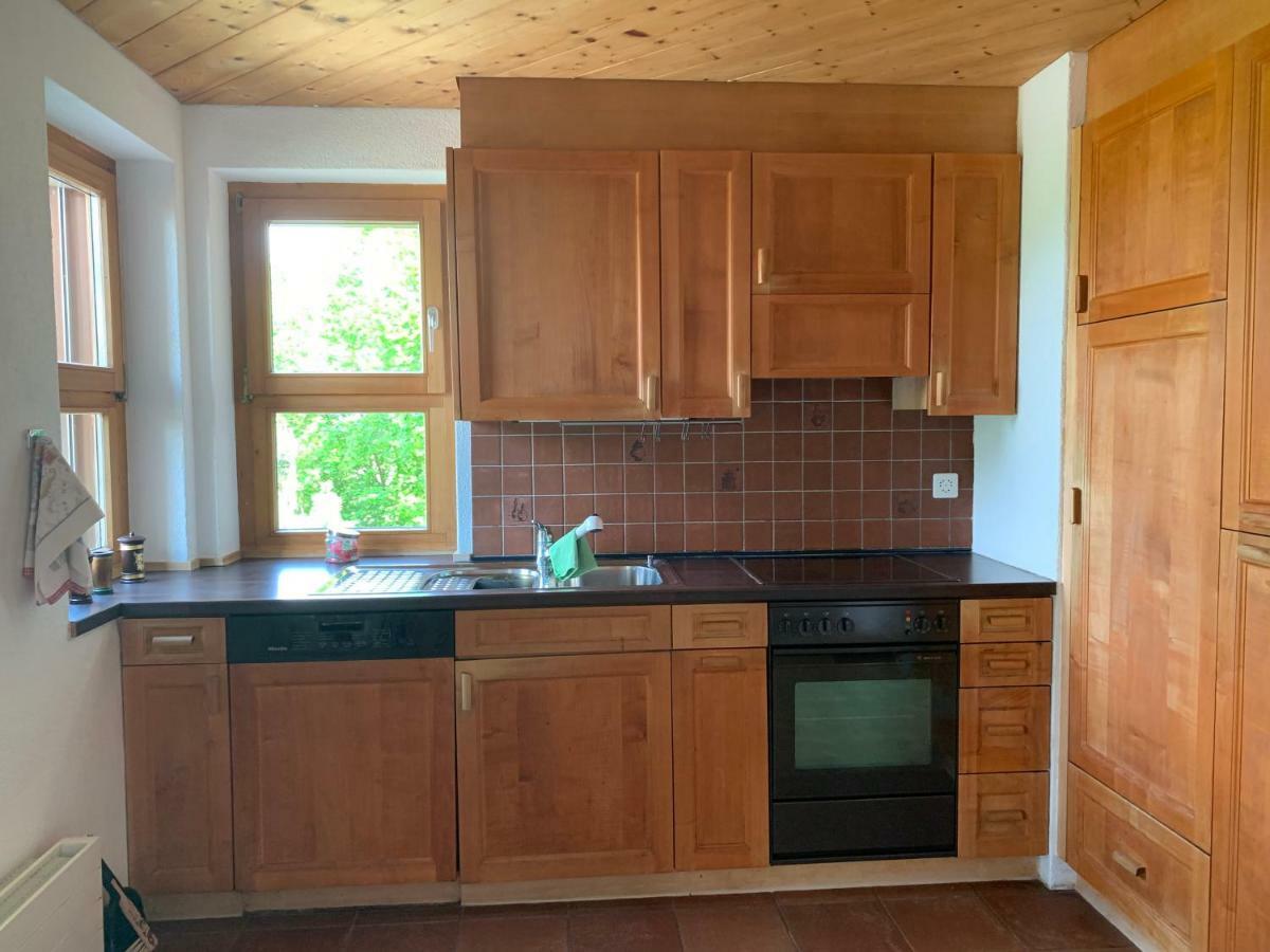Bed & Breakfast Region Murtensee Münchenwiler エクステリア 写真